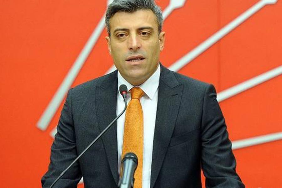 Öztürk Yılmaz: Konsolosluk çalışanı IŞİD'le namaza durdu