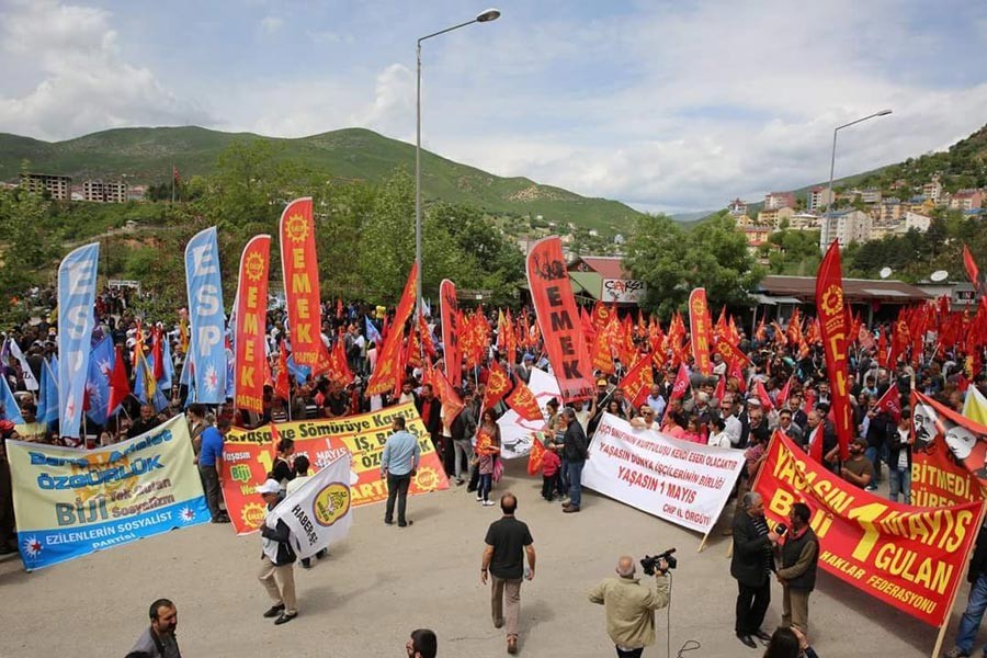 Dersim'de 1 Mayıs: Emeğimiz ve barış için yan yana duralım