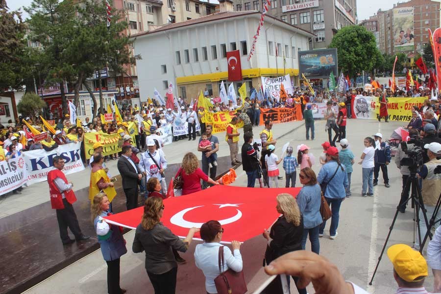 Çorum'da işçi ve emekçiler OHAL’siz bir Türkiye istedi