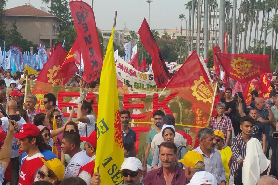 Mersin'deki 1 Mayıs kutlamasında 'Barış' vurgusu