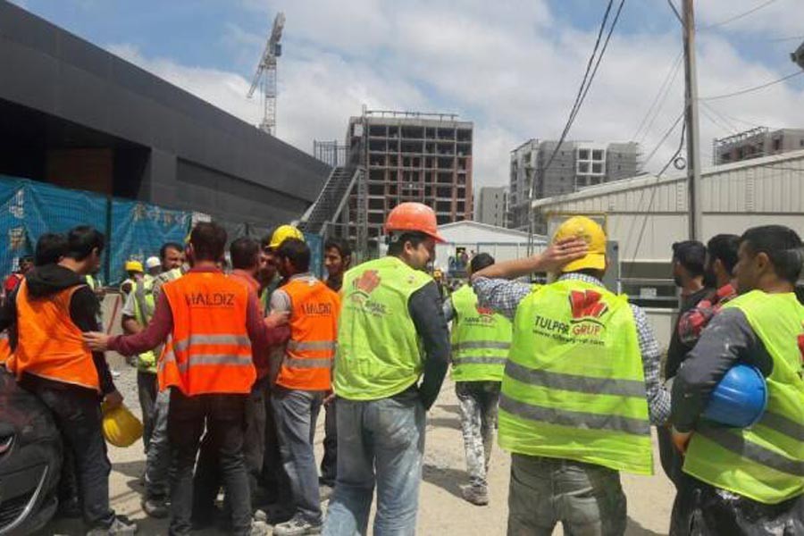 İnşaat işçileri iş bıraktı: İyi yemek yoksa iş de yok!