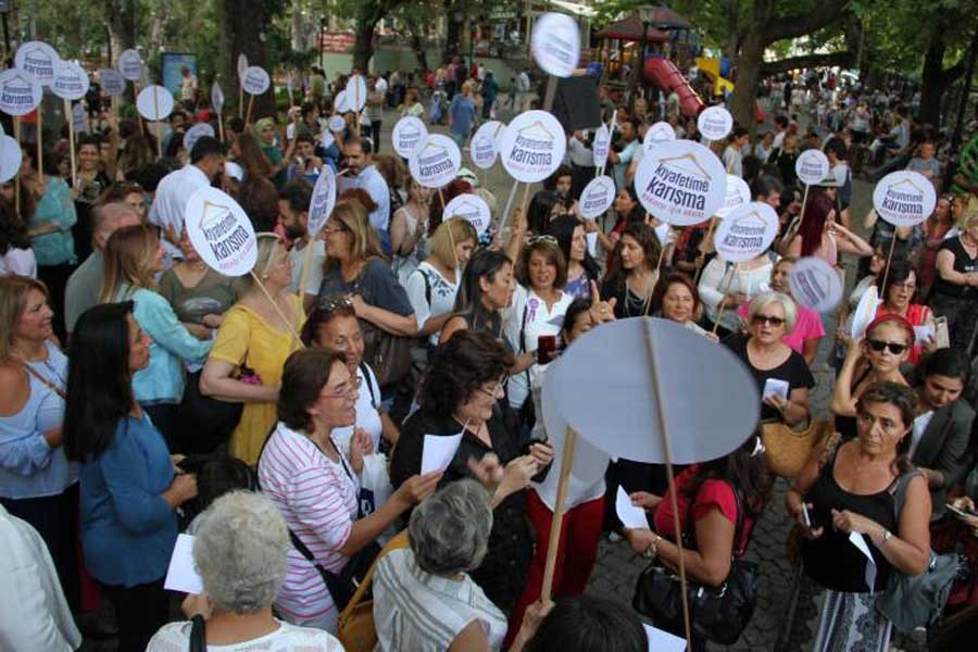 ‘Kıyafetime karışma, kararlarımız bizimdir’