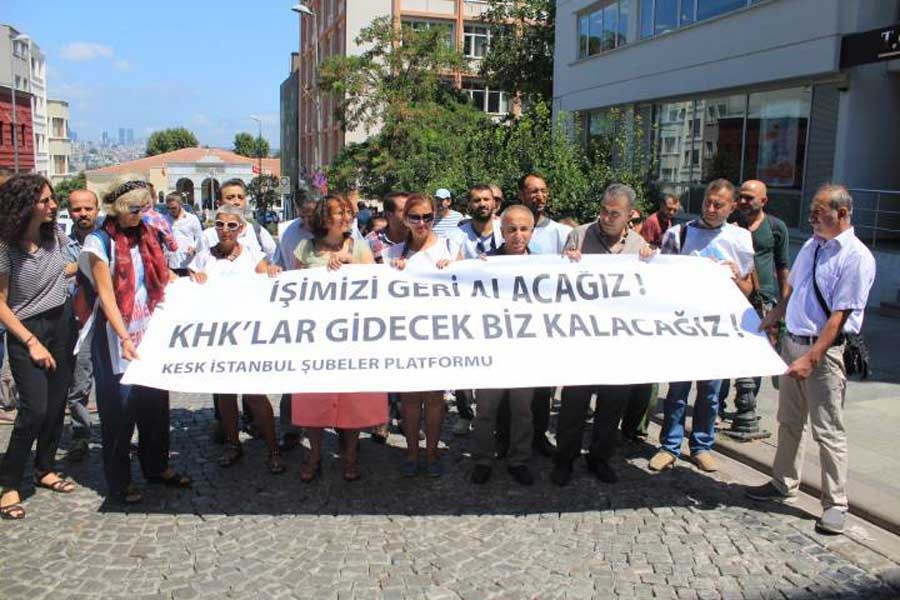 KESK imzaları İstanbul Valiliği'ne teslim etti