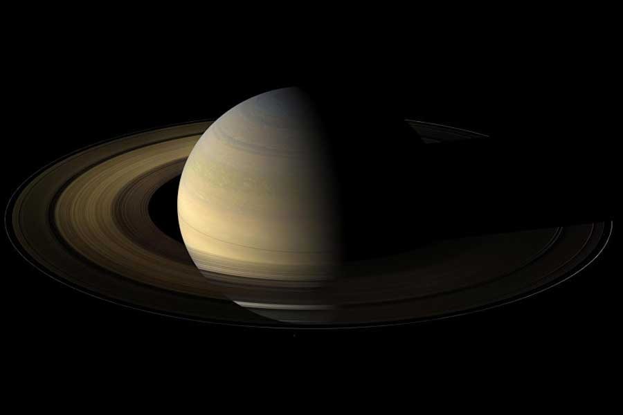 Cassini, Satürn’ün gazından aldı