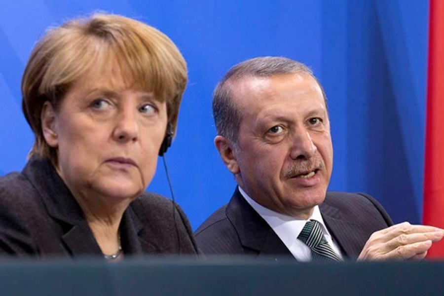 Cumhurbaşkanı Erdoğan Merkel ile telefonda görüştü 