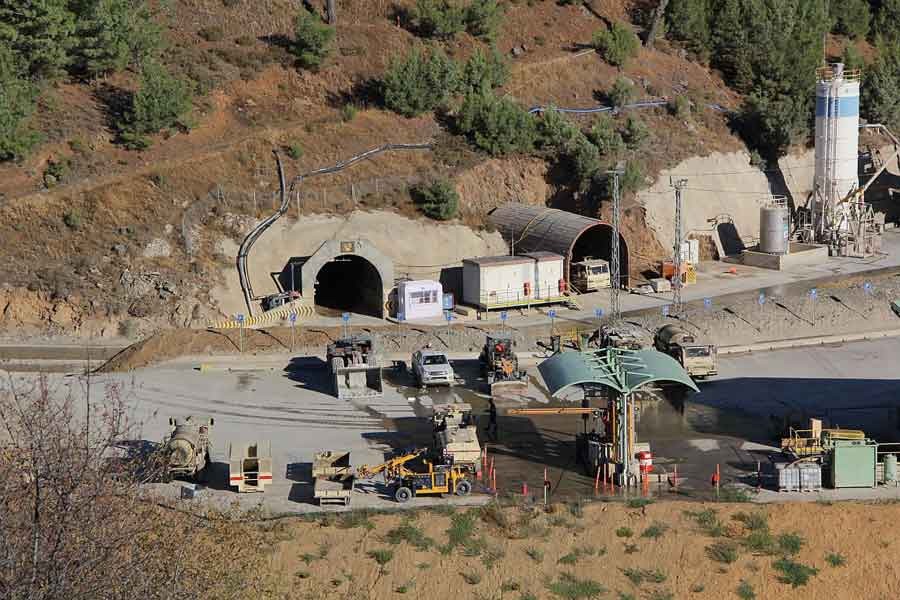 Efemçukuru altın madeninde siyanür iddiası Meclise taşındı