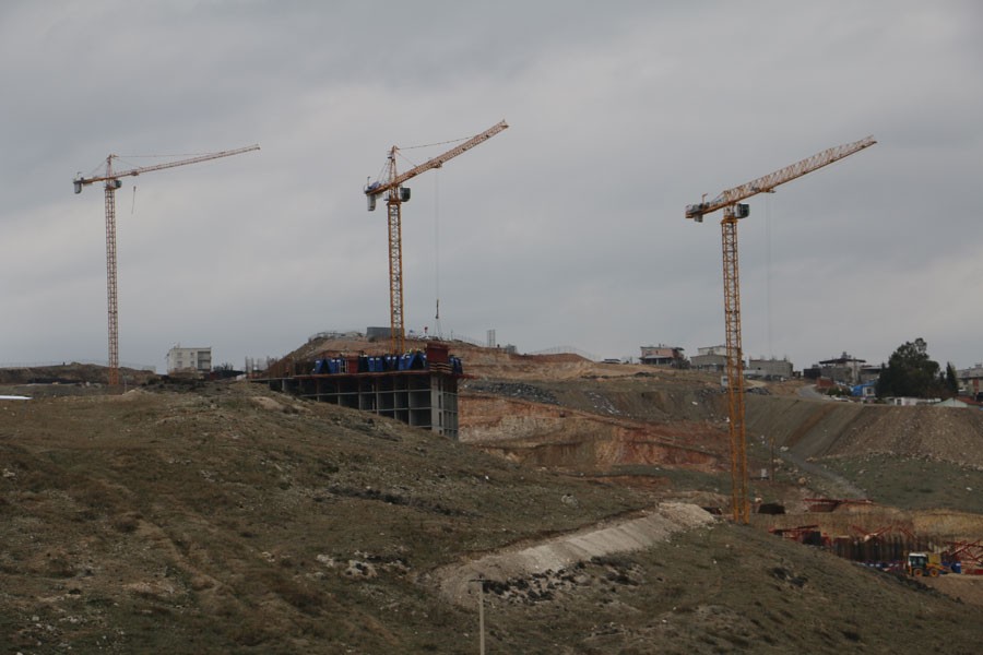 Karabağlar’da kentsel dönüşüm halka rağmen başladı