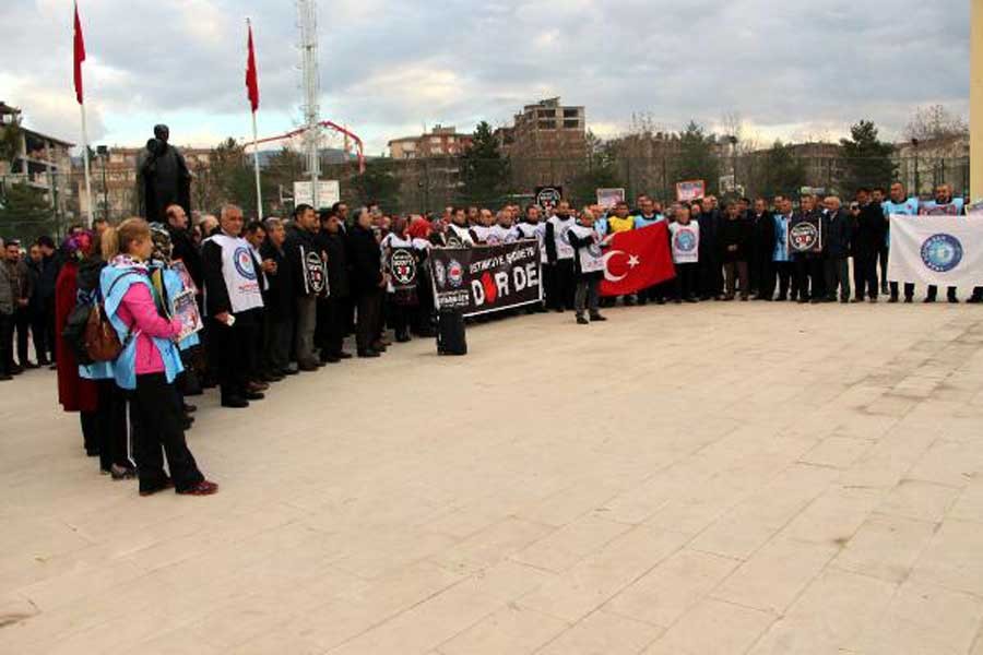 Okul Müdürü Ayhan Kökmen'in öldürülmesi protesto edildi