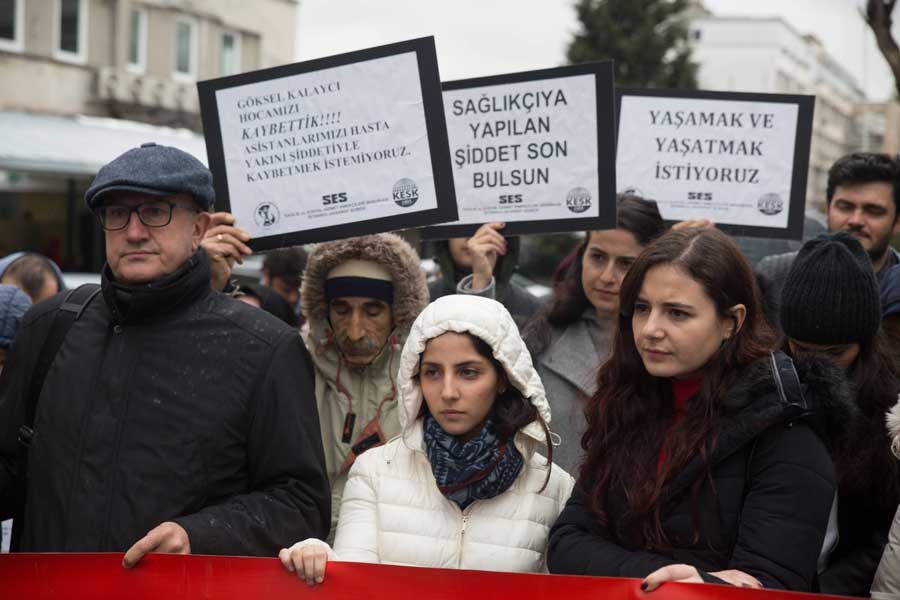 Sağlık emekçileri: Çalışırken ölmek istemiyoruz