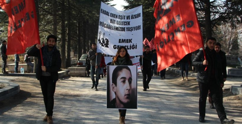 Erdal Eren mezarı başında anıldı