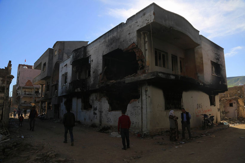 Cizre'de operasyonlardan geriye enkaz kaldı