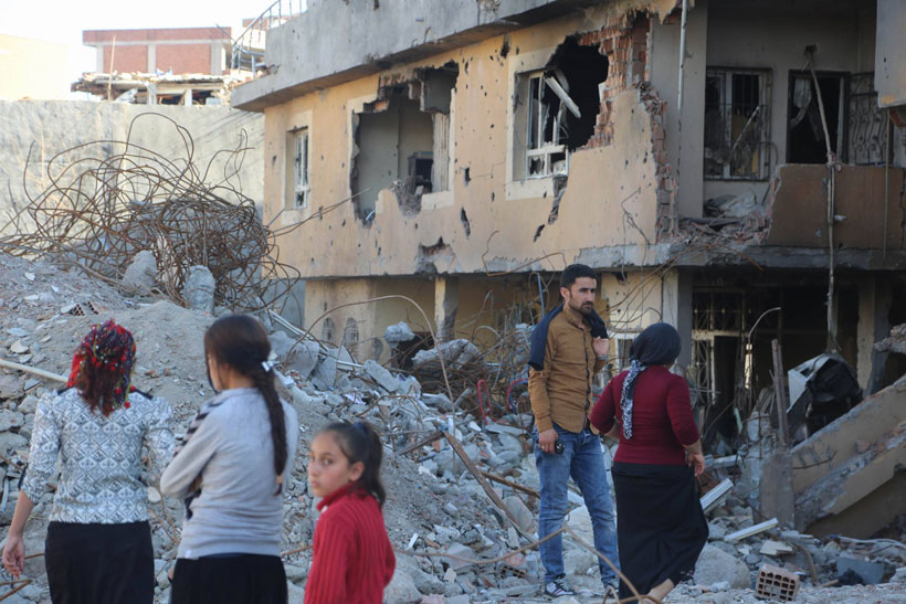 Cizre'de operasyonlardan geriye enkaz kaldı