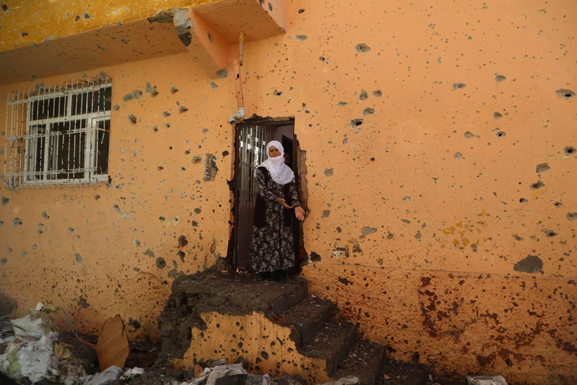 Sur'da yaşanan sokağa çıkma yasağı sonrasında yıkımın fotoğrafları