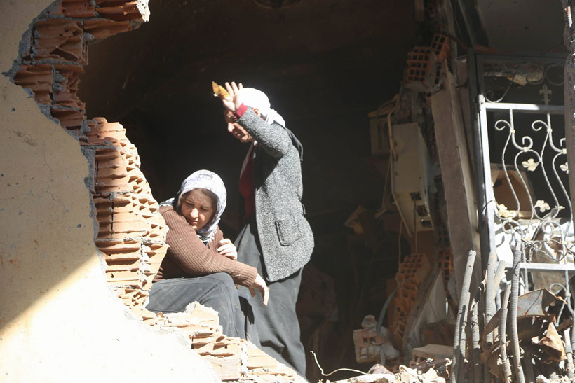 Cizre'de operasyonlardan geriye enkaz kaldı